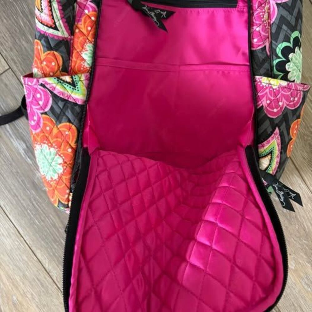 Vera Bradley “Ziggy Zinnia” Floral Paisley Quilted Backpack - Picture 4 of 10